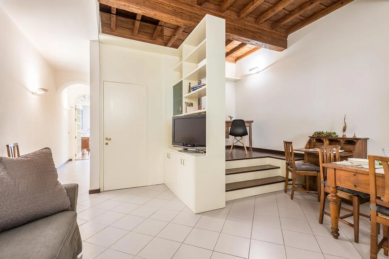 Giulietta By Mmega Apartment Florence 0*,