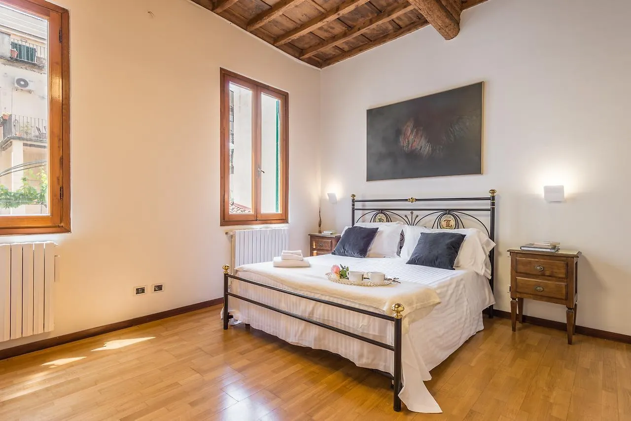 Giulietta By Mmega Apartment Florence